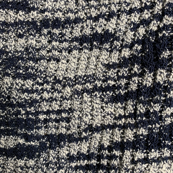 Vera Wang cardigan size medium - Picture 5 of 8